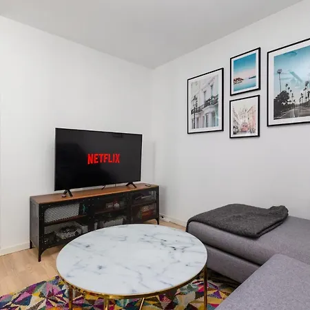 200 M Fra Rutebilstation - Privat Terrasse, Grill Appartement Århus