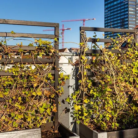 Appartement 200 M Fra Rutebilstation - Privat Terrasse, Grill