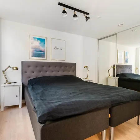 200 M Fra Rutebilstation - Privat Terrasse, Grill Appartement